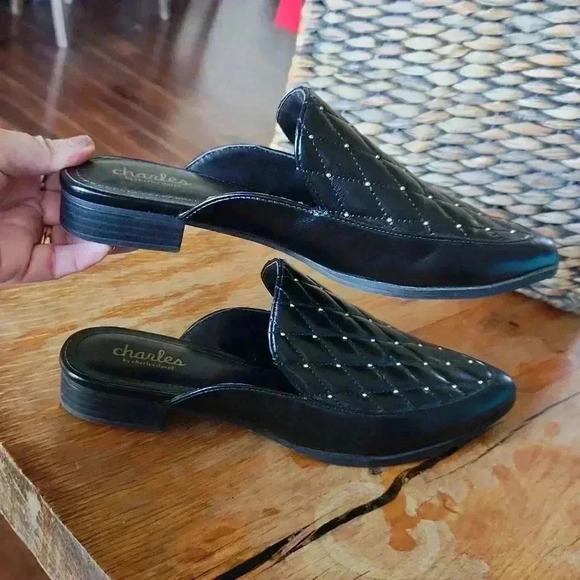 Charles David 7.5 Flats Black Quilted ESTE Mule Slides Gold Accents - Picture 11 of 12